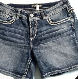 Shyanne Shorts Size 32